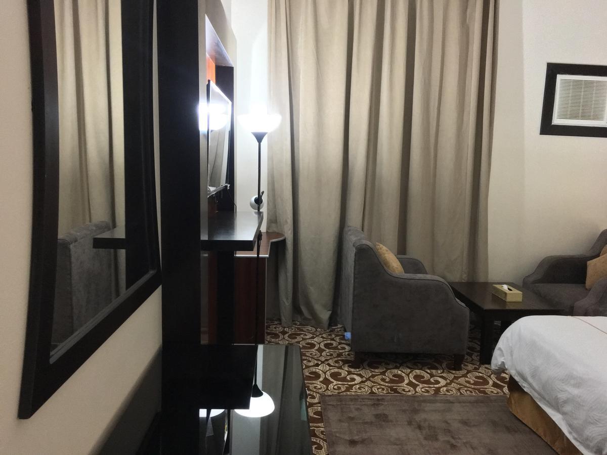 Dama Hotel Duba الغرفة الصورة